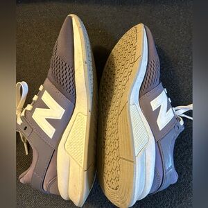 Women’s New Balance Revlite 24/7 walking/running tennis shoes, size 7